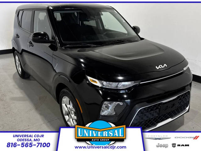 2022 Kia Soul LX FWD photo