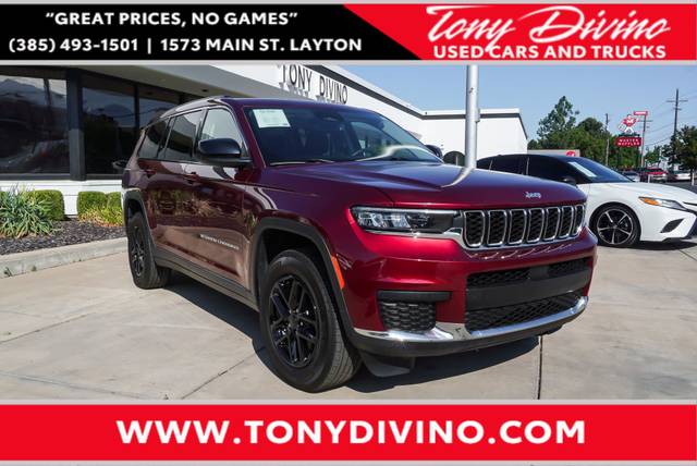 2023 Jeep Grand Cherokee L Laredo 4WD photo