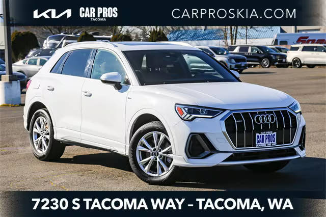 2023 Audi Q3 S line Premium AWD photo