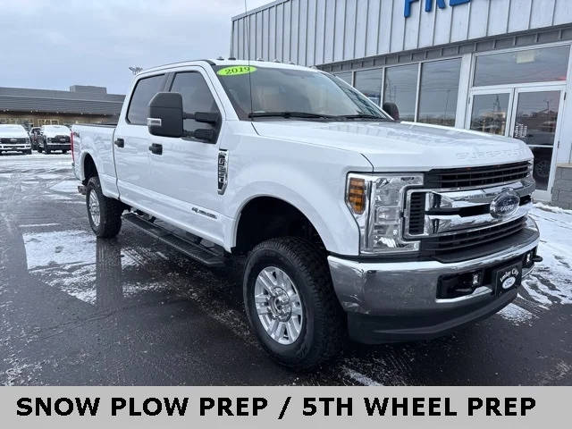 2019 Ford  XLT 4WD photo