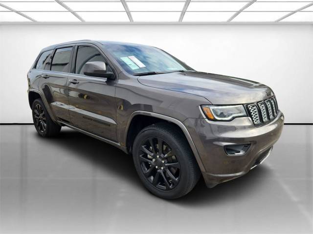 2021 Jeep Grand Cherokee Laredo X RWD photo