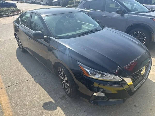 2022 Nissan Altima 2.5 SR FWD photo