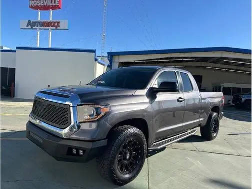 2016 Toyota Tundra SR5 4WD photo
