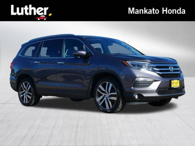 2018 Honda Pilot Touring AWD photo