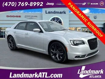 2023 Chrysler 300 300S RWD photo