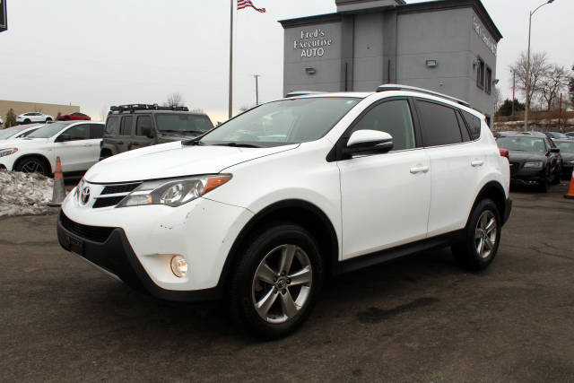 2015 Toyota RAV4 XLE AWD photo