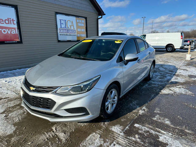 2017 Chevrolet Cruze LT FWD photo