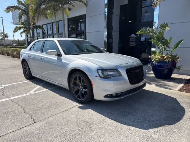 2022 Chrysler 300 300S RWD photo