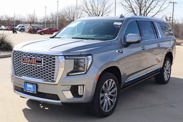 2023 GMC Yukon XL Denali RWD photo