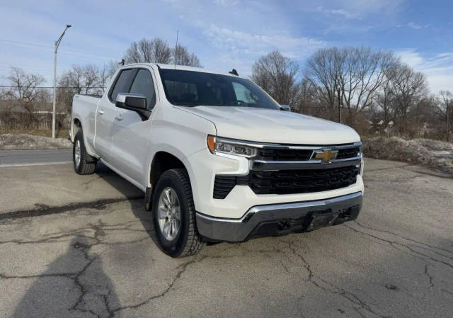 2022 Chevrolet Silverado 1500 LT 4WD photo