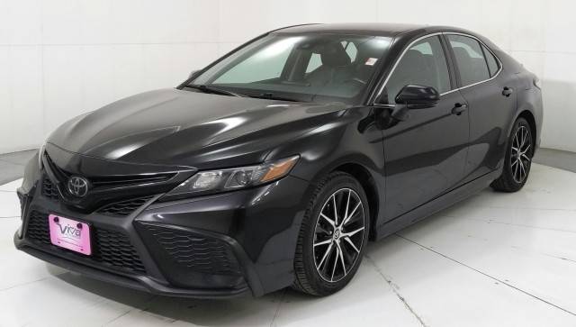 2022 Toyota Camry SE FWD photo