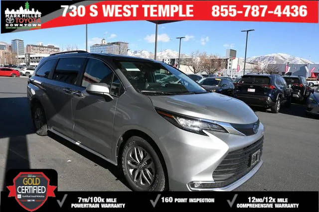 2023 Toyota Sienna XLE FWD photo