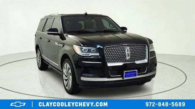 2022 Lincoln Navigator Reserve 4WD photo