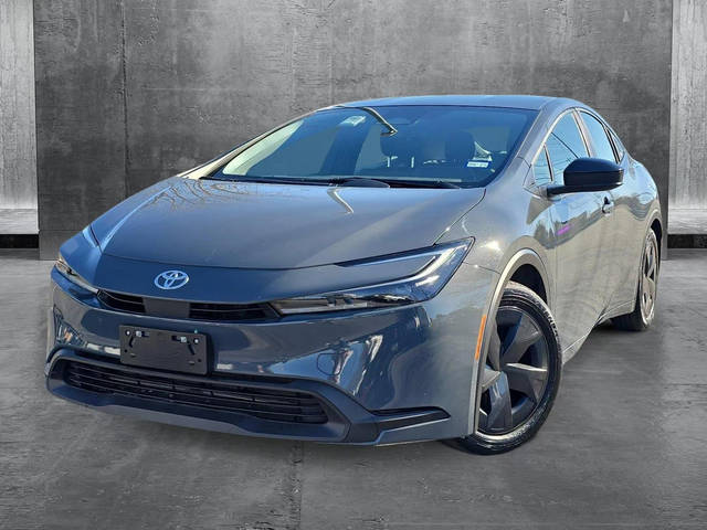 2023 Toyota Prius LE FWD photo