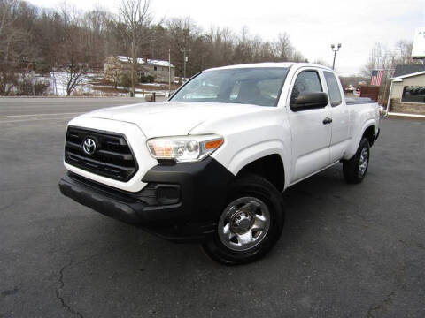 2017 Toyota Tacoma SR 4WD photo