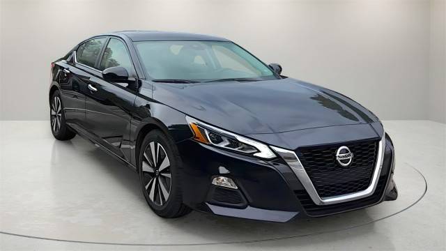 2022 Nissan Altima 2.5 SV FWD photo