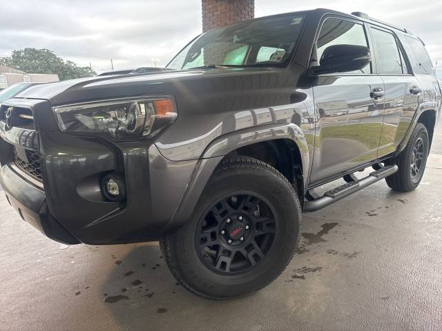 2021 Toyota 4Runner Venture 4WD photo