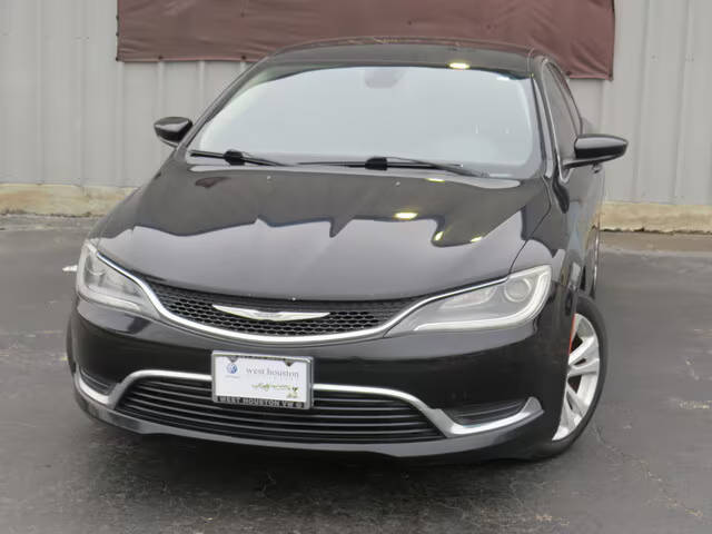 2015 Chrysler 200 Limited FWD photo