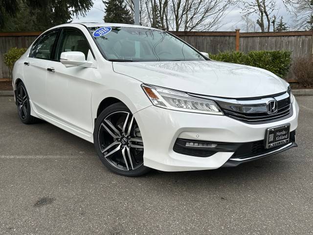 2016 Honda Accord Touring FWD photo