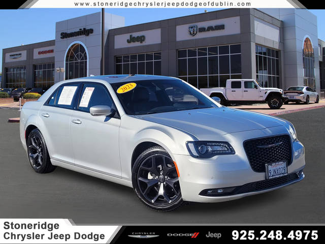 2023 Chrysler 300 300S RWD photo