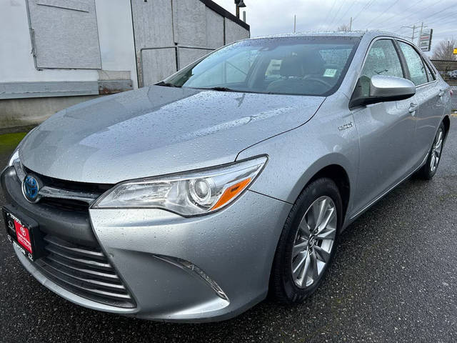 2017 Toyota Camry Hybrid XLE FWD photo