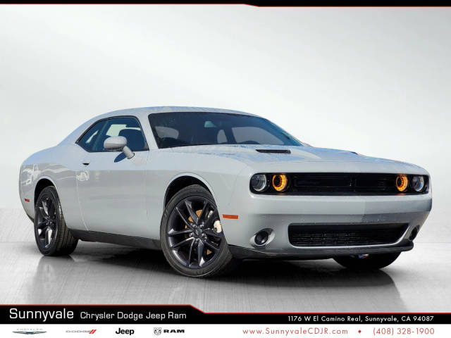 2022 Dodge Challenger SXT AWD photo