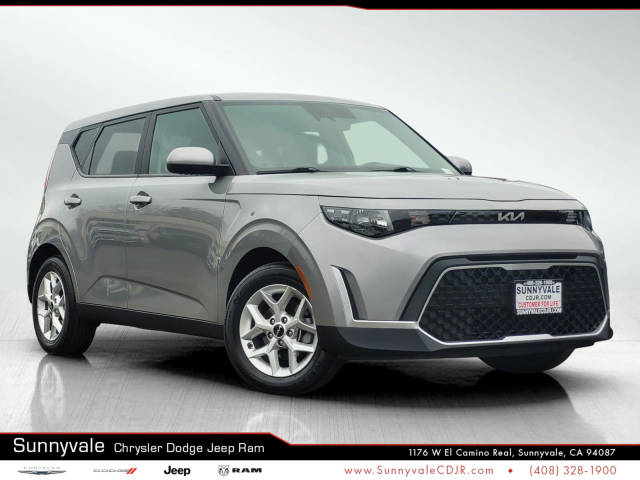 2023 Kia Soul LX FWD photo