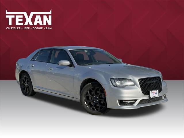 2021 Chrysler 300 Touring L AWD photo