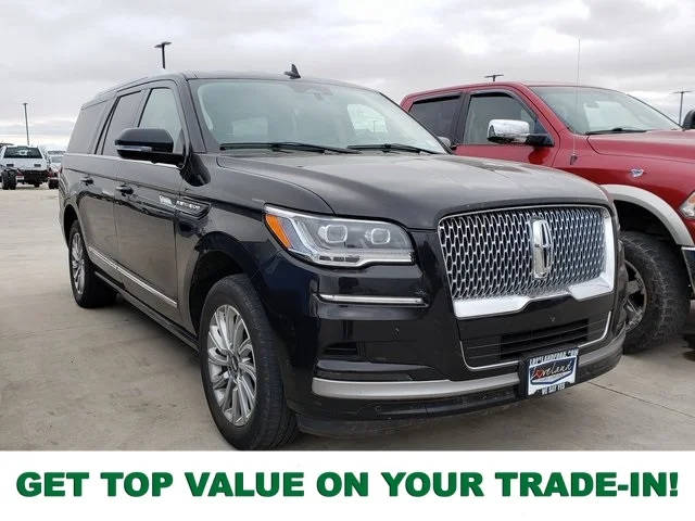 2022 Lincoln Navigator L Standard 4WD photo