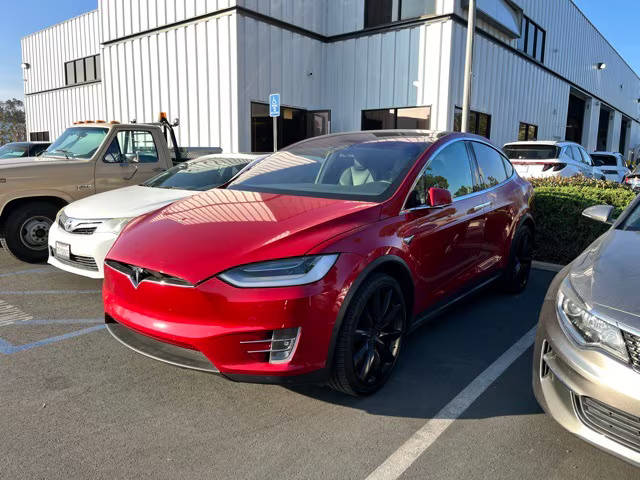 2020 Tesla Model X Long Range Plus AWD photo