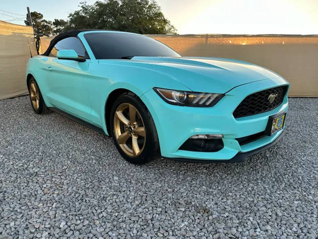 2015 Ford Mustang V6 RWD photo