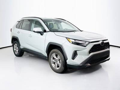 2023 Toyota RAV4 XLE FWD photo