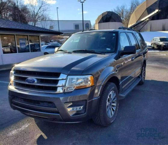 2017 Ford Expedition XLT RWD photo