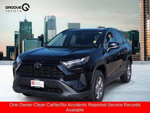 2022 Toyota RAV4 XLE AWD photo