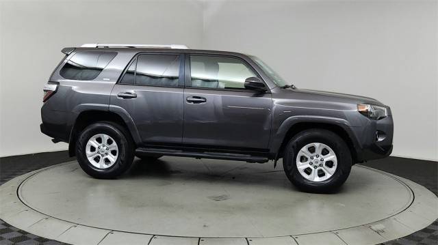 2015 Toyota 4Runner SR5 RWD photo