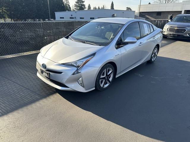 2016 Toyota Prius Three Touring FWD photo