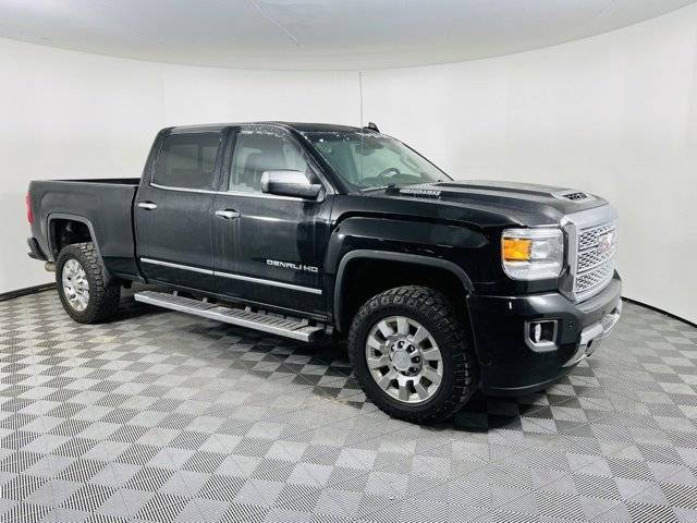 2019 GMC Sierra 2500HD Denali 4WD photo