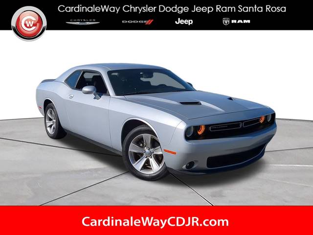 2021 Dodge Challenger SXT RWD photo