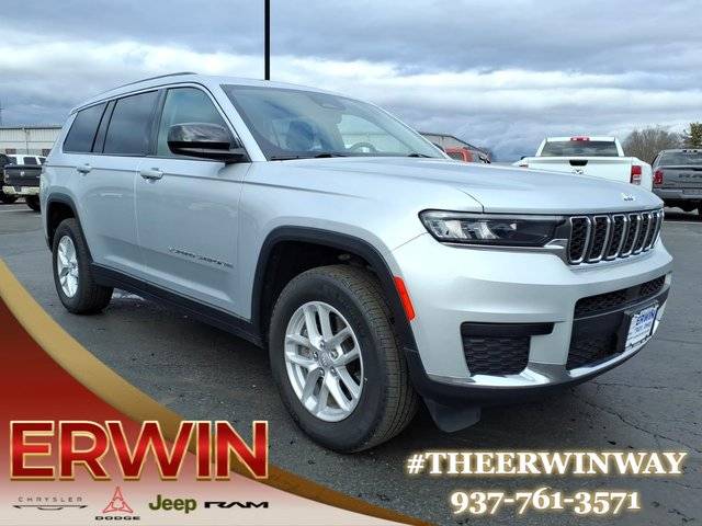 2023 Jeep Grand Cherokee L Laredo 4WD photo