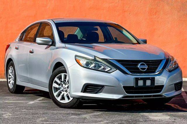 2016 Nissan Altima 2.5 S FWD photo