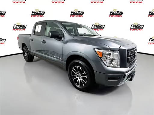 2023 Nissan Titan SV RWD photo