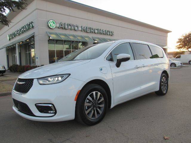 2023 Chrysler Pacifica Minivan Hybrid Touring L FWD photo