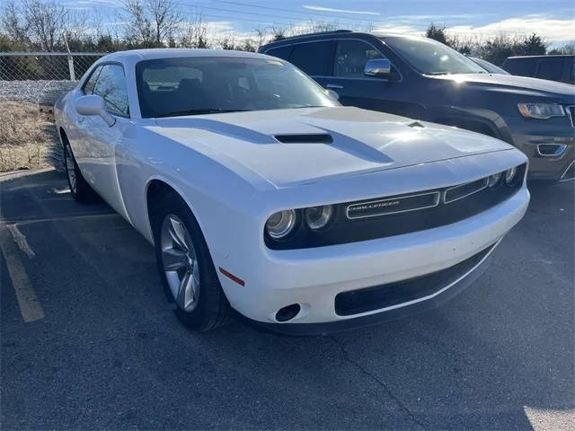 2023 Dodge Challenger SXT RWD photo