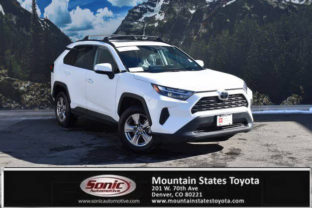 2023 Toyota RAV4 XLE AWD photo