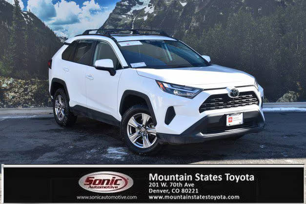 2023 Toyota RAV4 XLE AWD photo