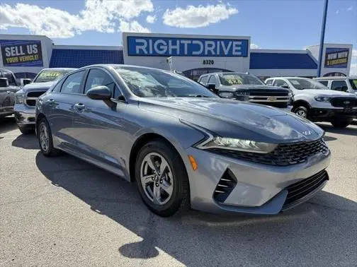 2022 Kia K5 LXS FWD photo