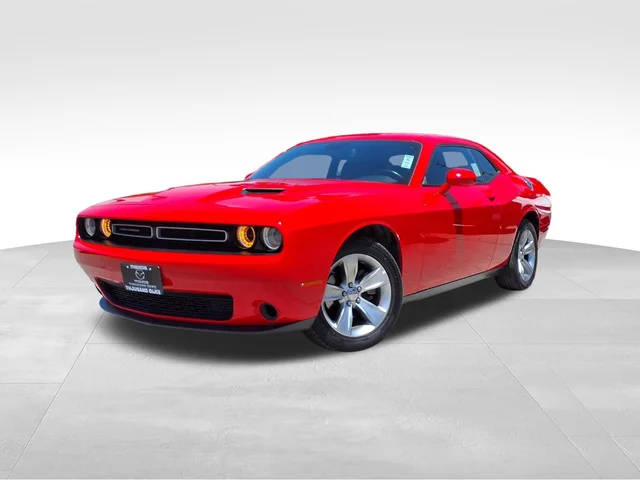 2022 Dodge Challenger SXT RWD photo