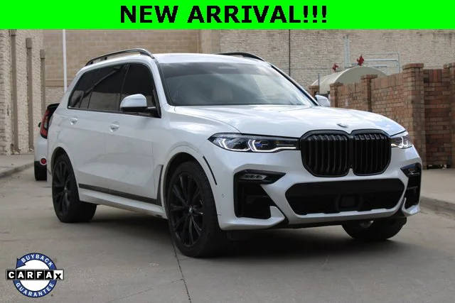 2022 BMW X7 M50i AWD photo