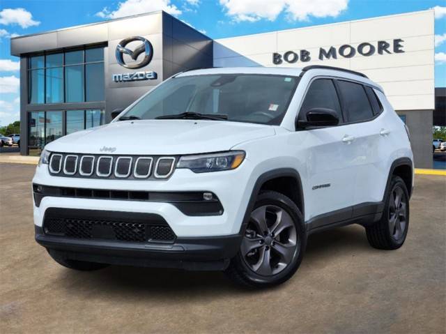 2022 Jeep Compass Latitude Lux 4WD photo