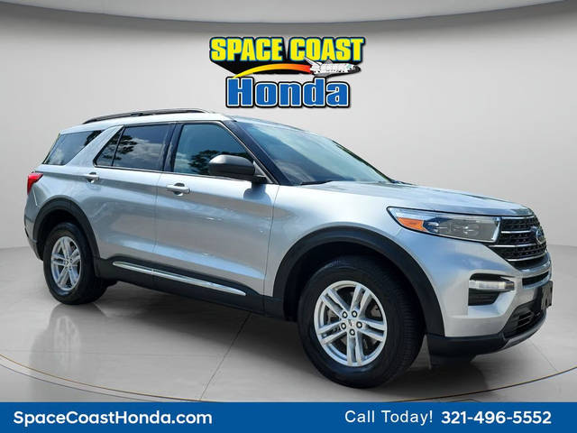 2023 Ford Explorer XLT 4WD photo